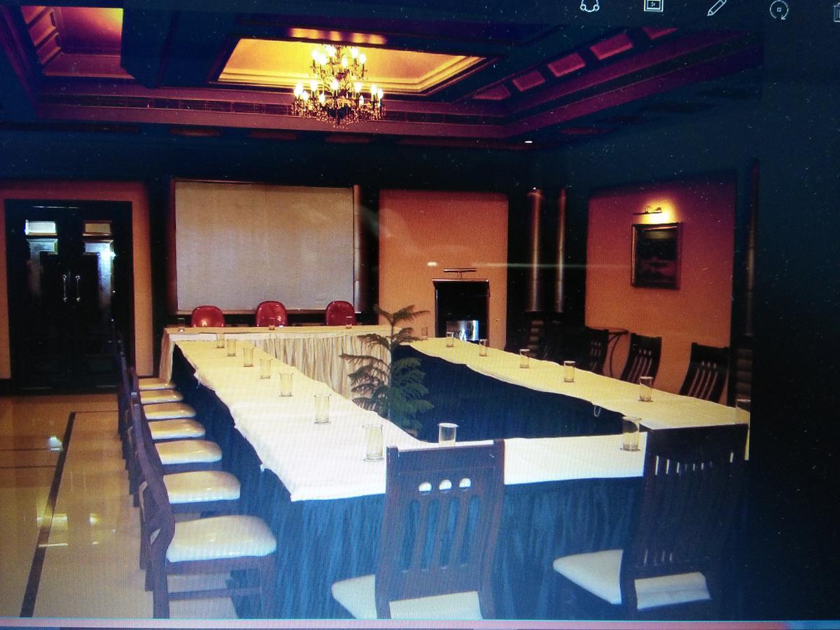 Veena Regency Hotel Chās Zewnętrze zdjęcie
