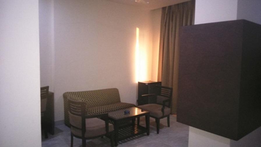 Veena Regency Hotel Chās Zewnętrze zdjęcie