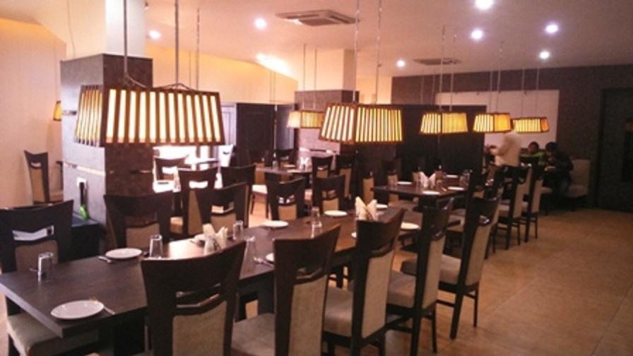 Veena Regency Hotel Chās Zewnętrze zdjęcie