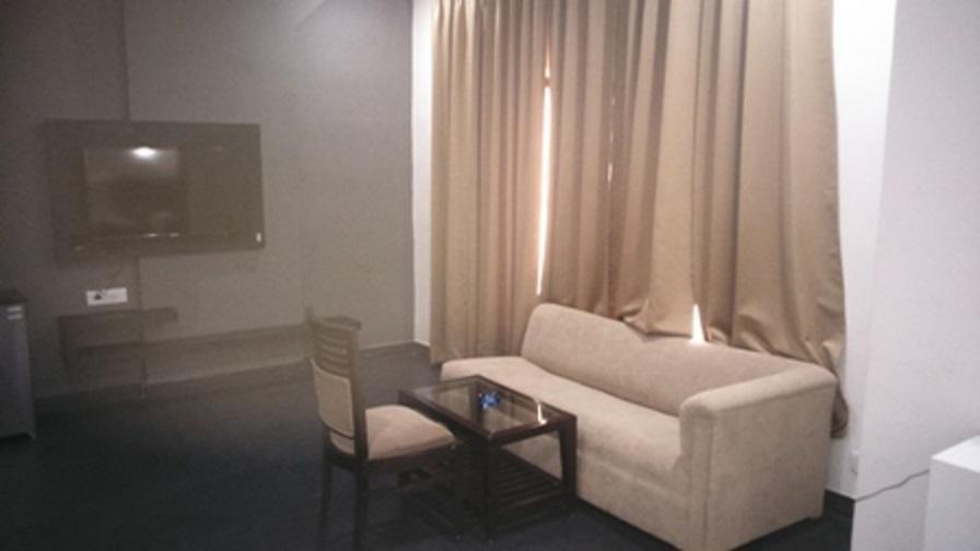 Veena Regency Hotel Chās Zewnętrze zdjęcie